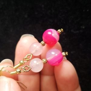 Opals earrings.
